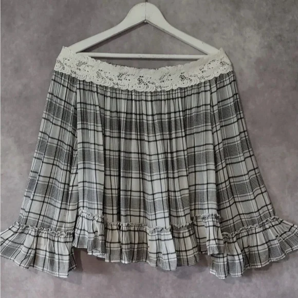 Loft Flowy Plaid Off Shoulder Top - Picture 2 of 6